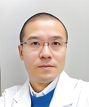董培新